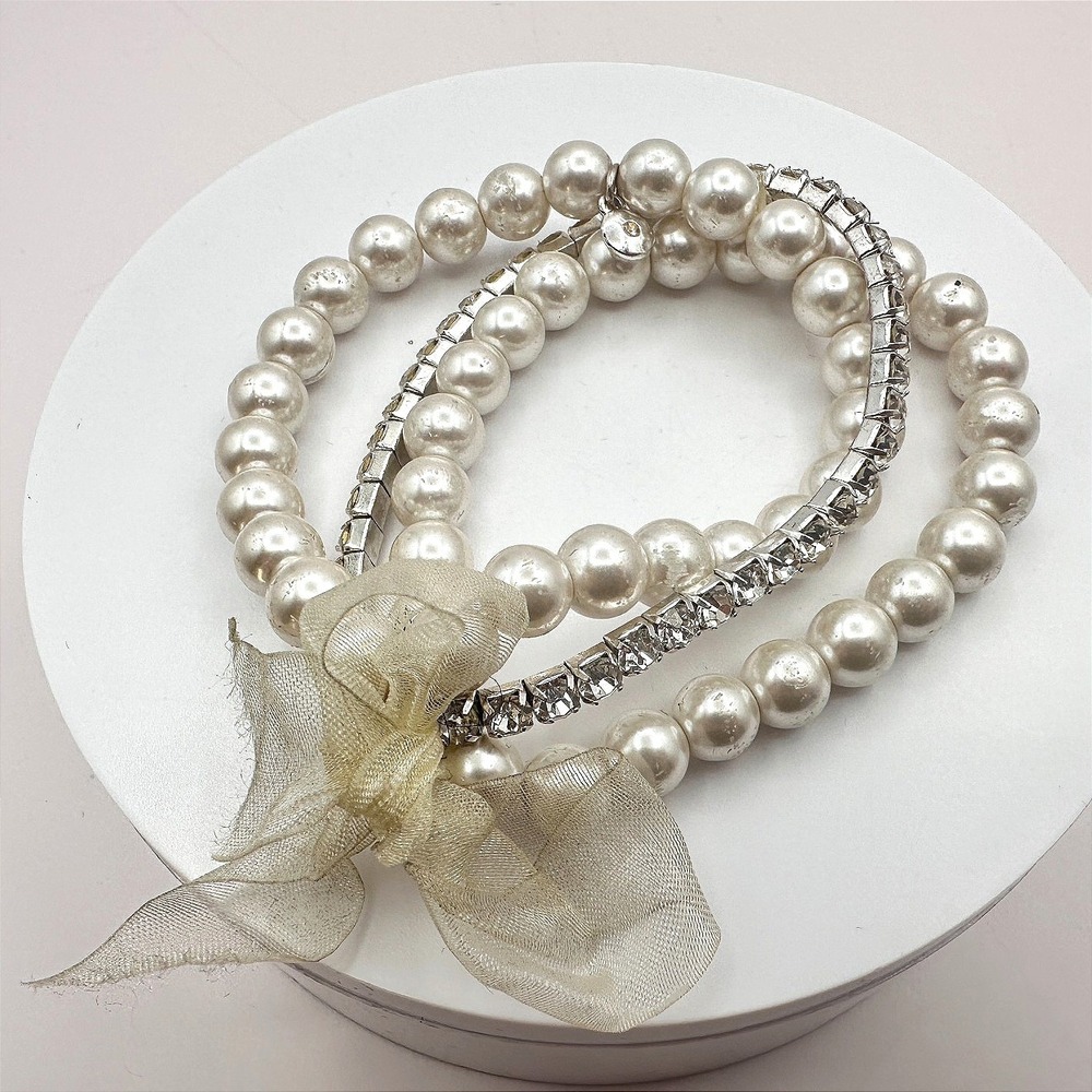 Vintage‎ Y2K Silver Tone Rhinestone Faux Pearl Beaded Ribbon Bracelet Jewelry